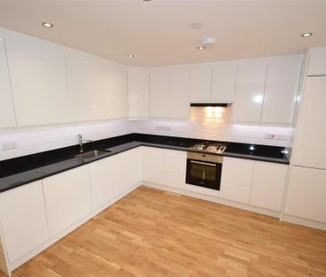 2 bedroom flat to rent - Photo 3