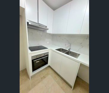 Newly Renovated 2 Bedroom Unit For Lease - Photo 4