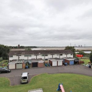 4 bedroom townhouse to rent - Photo 3