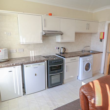 1 Bed Flat, Newstead Road, L8 - Photo 3