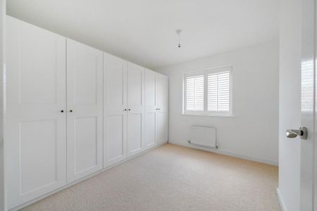 3 bedroom detached house to rent - Photo 3