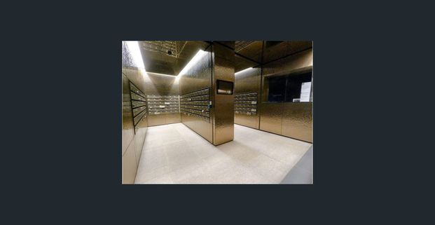 A landmark residential tower in a superior CBD location - Photo 1