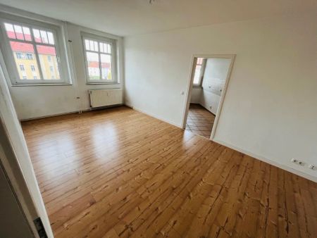 **Besichtigung: So., 03.11. um 12:00 Uhr** 3-Zimmer-Altbau-Whg im schönen Altbau! - Photo 2