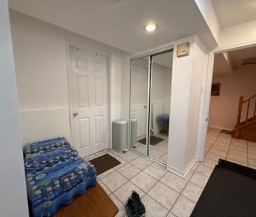 For Lease - 5312 Hollypoint (Lower) Avenue, Mississauga, Ontario - Photo 3