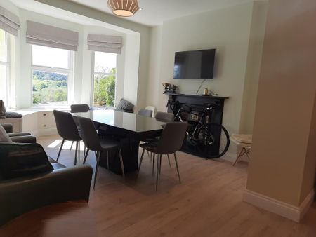 4 bedroom detached house to rent - Photo 2