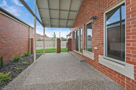 MODERN UNIT - ONLY TWO ON THE BLOCK - Photo 4