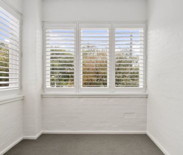 RENOVATED STUDIO IN PRIME LOCATION - BY APPOINTMENT - Photo 6