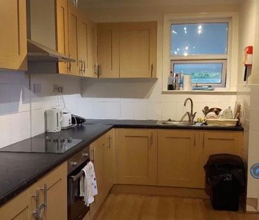 1 bedroom in a house share to rent - Photo 5