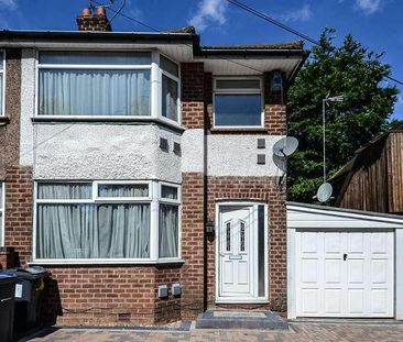 Sunbury Road, Northfield, Birmingham, West Midlands, B31 - Photo 1