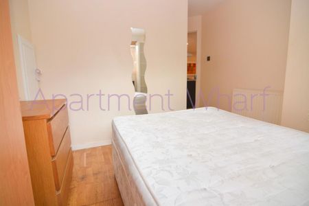 1 bedroom in a flat share to rent - Photo 3