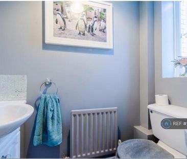 2 bedroom end of terrace house to rent - Photo 6