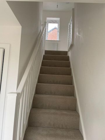 3 bedroom detached house to rent - Photo 3