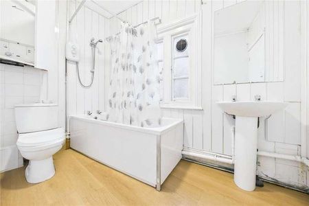 High Street, East Grinstead, West Sussex, RH19 - Photo 4