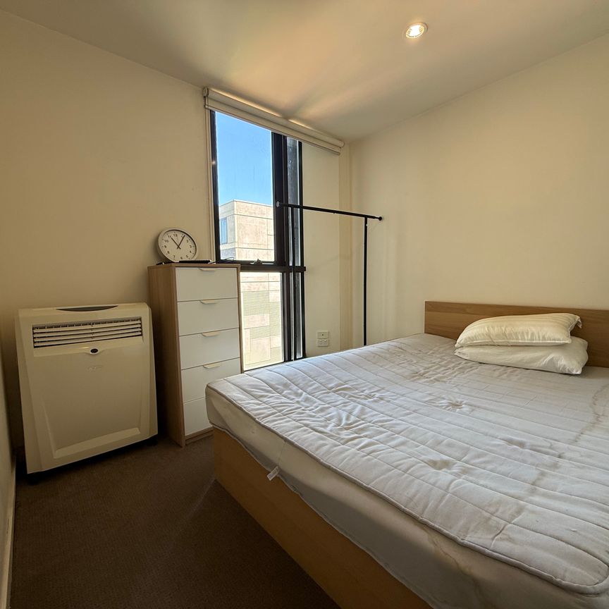 Fully Furnished Student Apartment Near Melbourne Uni – 1 Bedroom, 1 Bathroom - Photo 1
