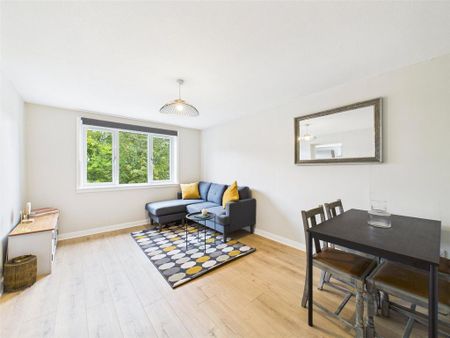 2 bedroom apartment to rent - Photo 3