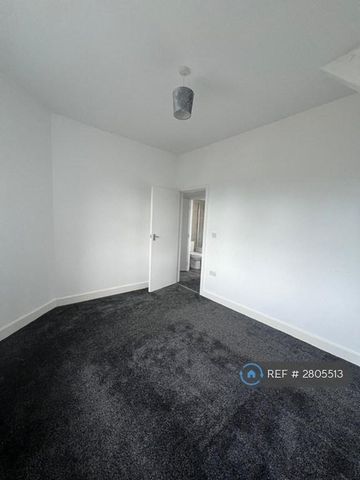 3 bedroom detached house to rent - Photo 5