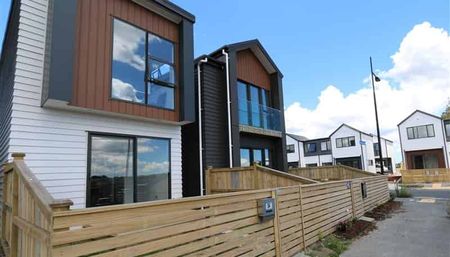 Modern Two-Level Townhouse 2020 - Photo 4