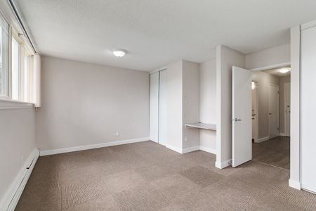 9700 Bonaventure Drive SE, Calgary - Photo 2