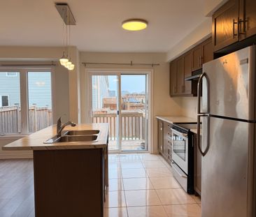 For Lease - 103 Nearco Gate, Oshawa, Ontario - Photo 6