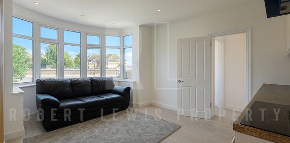 GROUND FLOOR STUDIO FLAT – GREAT NORTH WAY NW4 1HS - Photo 2