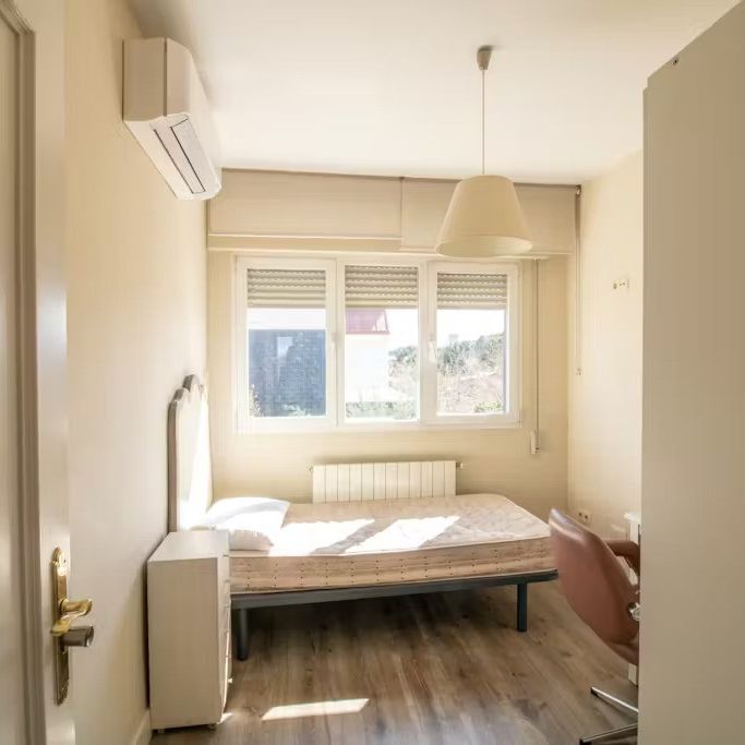 Calle Burgos, Pozuelo de Alarcón, Community of Madrid 28223 - Photo 1