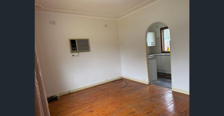 HOUSE FOR RENT - Photo 2