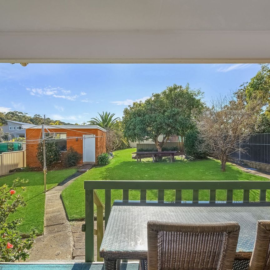 6 Gosford Street, Point Clare. - Photo 1