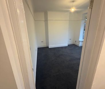 3 Bed Semi-Detached House, Queensway, LS15 - Photo 4