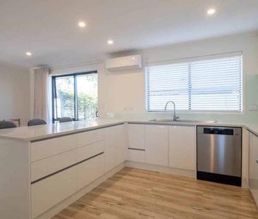 Stunning 3 bedroom home in Red Beach - Photo 1