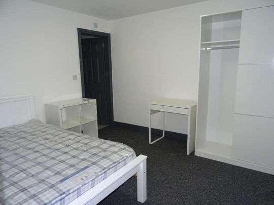 Pershore Place, Cannon, CV4 - Photo 1
