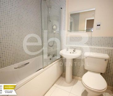2 bedroom end of terrace house to rent - Photo 4
