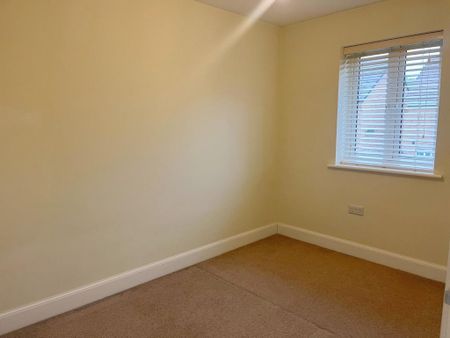 3 bedroom semi-detached house to rent - Photo 3