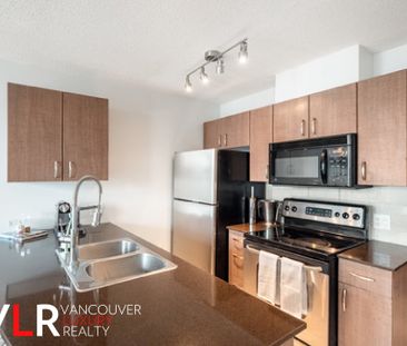 Condo in Downtown Vancouver, BC - Photo 2