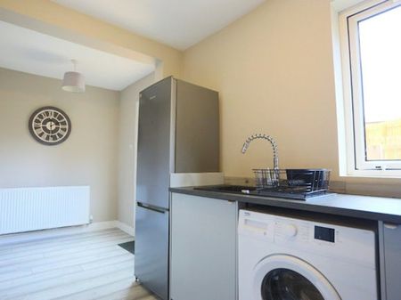 Queens Gardens, East Calder, EH53, West Lothian - Photo 4