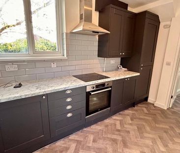 3 bedroom semi-detached house to rent - Photo 6