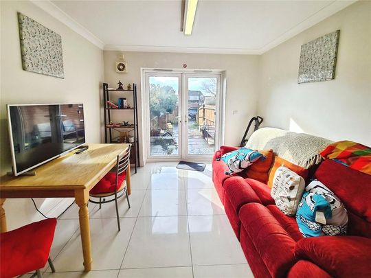 1 bedroom detached house to rent - Photo 1