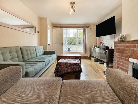 3 bedroom terraced house to rent - Photo 2