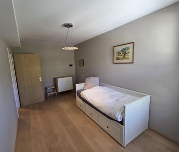 A Louer à Nyon - Appartement d'exception meublé au bord du lac - Foto 3