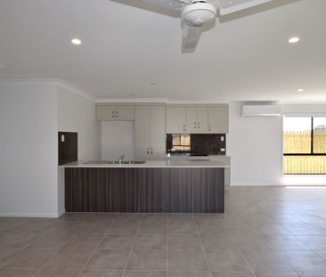 BREAK LEASE :: IMMACULATE BUILD IN POPULAR OASIS ESTATE - Photo 2