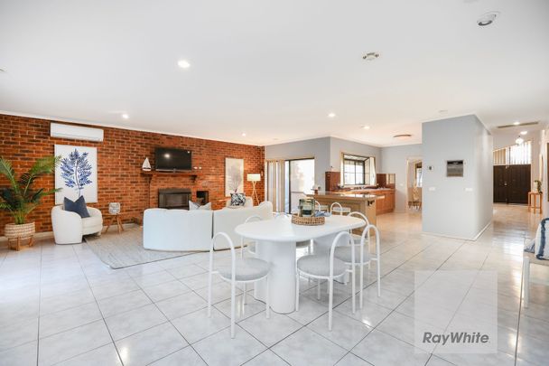 Spacious Family Living - Photo 1