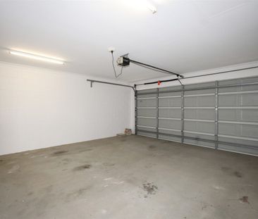 Fully Air Conditoned Family Home - Walking Distance to School and S... - Photo 5