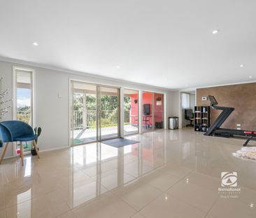 WONDERFUL VIEWS - PRIVATE ROAD - Photo 2