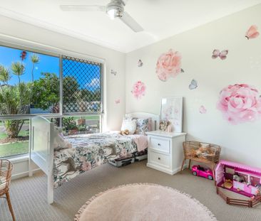 :: MODERN UP MARKET RESIDENCE IN FOREST SPRINGS ESTATE! - Photo 2