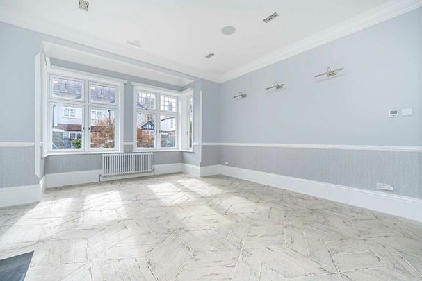 St. James's Avenue, Hampton Hill, TW12 - Photo 1