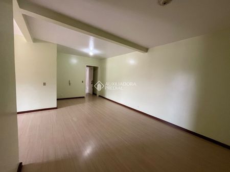 Apartamento com 3 quartos e 118m² para alugar em Avenida Central, Gramado. - Photo 2