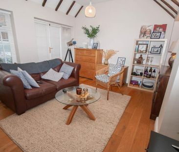 2 bedroom terraced house to rent - Photo 3