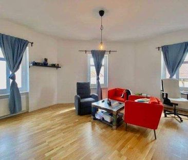 Sanierte 2-Zimmer-Wohnung am Huttenplatz: WG-geeignet inkl. moderne... - Foto 1