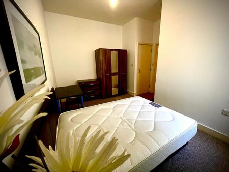 3 bedroom apartment to rent - Photo 5