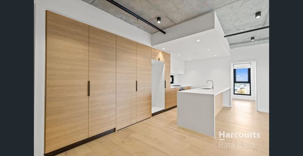 Setting a Benchmark for Luxury! - Photo 1