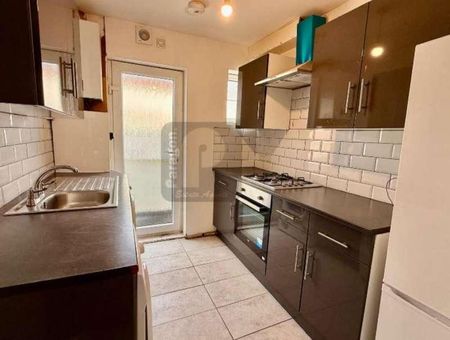 Barons Court Church Lane, London, NW9 - Photo 4